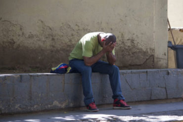 ¡HORROR! Se ganó su confianza y luego lo mató a puñaladas para robar el apartamento donde vivía (se llevó objetos de valor)