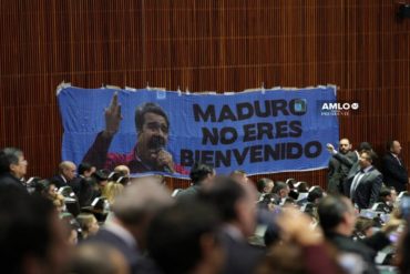 ¡LA BURLA! VTV transmitió sin querer la pancarta con la frase “Maduro, no eres bienvenido” (+Video)