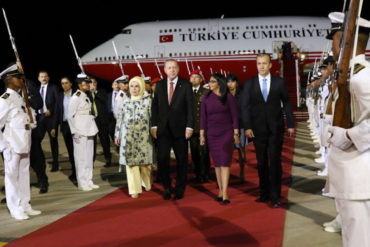 ¡LO ÚLTIMO! Presidente de Turquía llega a Venezuela para “estrechar lazos” y revisar acuerdos (lo reciben con alfombra roja)