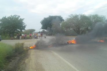 ¡LO ÚLTIMO! GNB dispersó con lacrimógenas protesta por pernil en Nueva Esparta: vecinos habían trancado la vía al aeropuerto