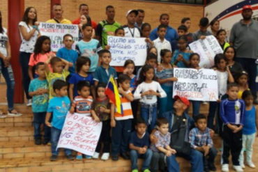 ¿NAVIDADES FELICES? Trabajadores de Venalum y Sidor protestaron con sus hijos para exigir la entrega de juguetes