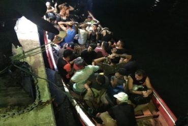 ¡ATENCIÓN! Interceptan embarcación con 37 venezolanos que pretendían ingresar a Curazao (+Fotos)