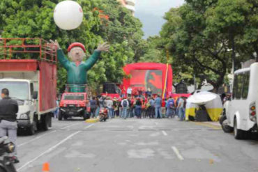 ¡QUEDARON SOLOS! Poca participación en concentración chavista este #23Ene (+Fotos) (Con Chávez de goma y todo)