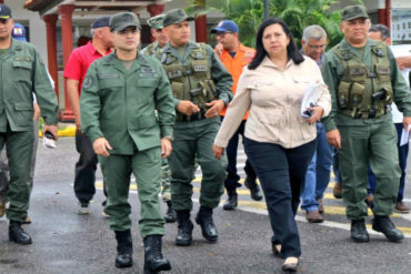 ¡ESTÁ PICADA! Carmen Meléndez señala a monseñores de «incitar al odio» durante procesión de la Divina Pastora (+ignoró que la sacaron a punta de abucheos)