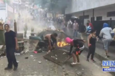¡ALERTA! Al menos 5 niños resultaron asfixiados tras represión del gobierno a vecinos en Cotiza (+Video)