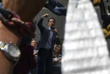 ¡CONTUNDENTE! Juan Guaidó tras su breve secuestro: «Trataron de esposarme, y no lo permití» (+Video)