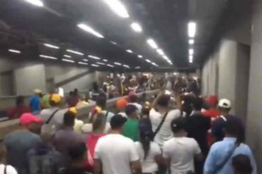 ¡MASIVAMENTE! Venezolanos se trasladan a puntos de concentración en el Metro de Caracas este #23Ene (+Video)