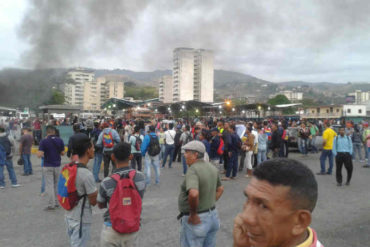 ¡RECHAZO! “Fuera, Maduro”: Así gritaron durante protestas en Charallave por fallas del ferrocarril y aumento de pasaje (+Videos y Fotos)