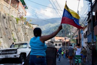 ¡SUFREN LA CRISIS! Un año sin agua y altos precios: el descontento de los vecinos en Cotiza (+Video)