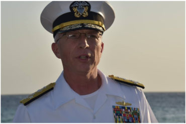 ¡SEPA! Almirante Faller, jefe del Comando Sur, visitó Curazao para discutir sobre  seguridad regional