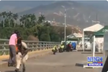 ¡GRAVÍSIMO! GNB disparó a la policía colombiana en el puente Simón Bolívar (Hay efectivos afectados por gases lacrimógenos) (+Videos)