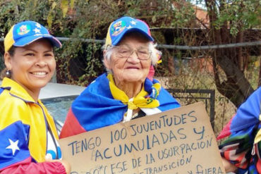 ¡ADMIRABLE! Una abuelita guerrera de 100 años también salió a marchar este #12Feb (+Foto)