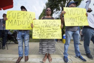 ¡ESCUCHA, NICO! Venezolanos protestan en Cúcuta para pedir el ingreso de la ayuda humanitaria: «Guaidó, amigo, el pueblo está contigo» (+Video)