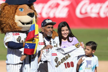 ¡UN ÍCONO! Jesús “Chivita” Lezama, el fanático número 1 de los Leones del Caracas, celebra sus 100 años de edad