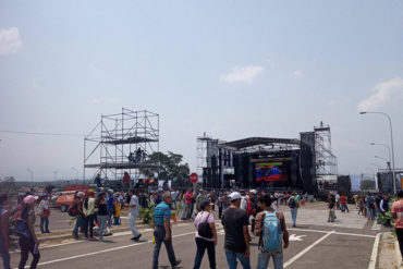 ¡SOLITARIO! Ni un alma presente  en el contra concierto de Maduro en la frontera (+Fotos)