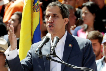 ¡FRONTAL! Guaidó: La FANB tendrá que decidir si va a estar del lado de los venezolanos, de la constitución o del Usurpador (+Video)