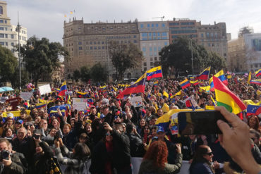 ¡CONTUNDENTE! La masiva manifestación en España en apoyo a Guaidó y en rechazo a Maduro este #2Feb (+Fotos +Videos)