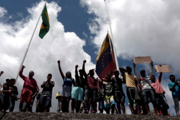 ¡LO ÚLTIMO! Protestan en la frontera con Brasil por muerte de un indígena pemón a manos de militares (+Video)