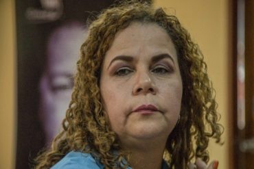 ¡QUÉ PASADA! El mensaje de Iris Varela a los “apátridas”: “Que se metan por aquí su ayuda humanitaria” (+Gesto obsceno)