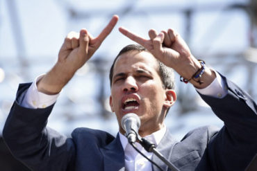 ¡ATENCIÓN! Guaidó llamó a una movilización para resguardar la ayuda humanitaria