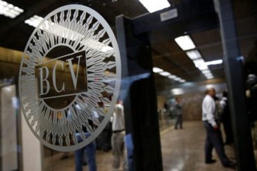 ¡ATENTOS! BCV difunde los límites máximos de las comisiones por operaciones bancarias (+Montos)