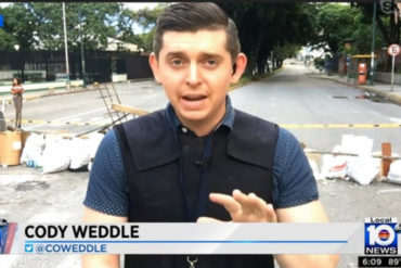 ¡ALERTA! Funcionarios de la Dgcim detienen al reportero estadounidense Cody Weddle (Lo acusan de traición a la patria)