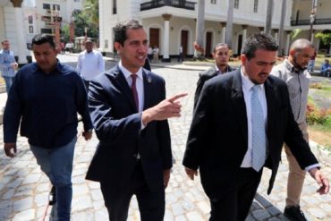 ¡ATENCIÓN! Guaidó llega a la AN para reunión con activistas de la sociedad civil: “Van a venir días duros y lo saben”