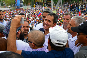 ¡PENDIENTES TODOS! Guaidó convocó a los sindicatos y empleados públicos a reunirse este #5Mar: Promete anuncios importantes