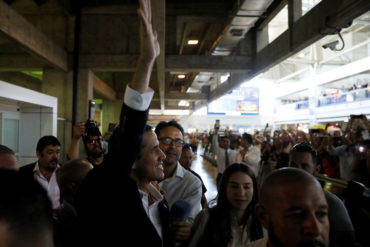 ¡ENTÉRESE! 2 cubanos están presos en la Habana por negarse a detener a Guaidó, aseguró este diputado