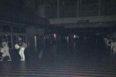 ¡QUEDARON A OSCURAS! Aeropuerto de Maiquetía se quedó sin luz durante la madrugada de este #1Mar