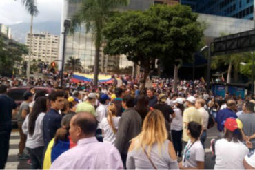 ¡SE LO MOSTRAMOS! Venezolanos asistieron a la protesta convocada por Guaidó este #12Mar (+Fotos +Videos)