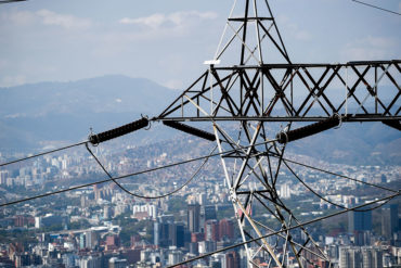 Maduro aseguró que “una poderosa empresa china” participará en la modernización del sistema eléctrico venezolano
