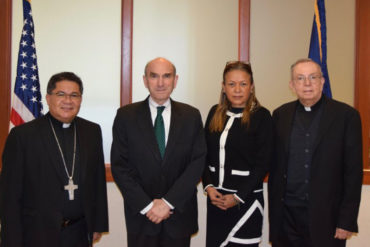 ¡SÉPALO! Elliott Abrams se reunió con obispos católicos de Venezuela, según funcionaria de EEUU