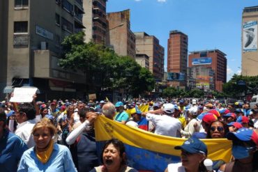 ¡LA FOTO DEL DÍA! Miles de caraqueños abarrotaron la Francisco de Miranda en el inicio de la llamada “Operación Libertad”