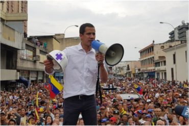 ¡DE FRENTE! “La dictadura cobarde le tiene miedo a la palabra”: El contundente mensaje de Guaidó este #26Abr