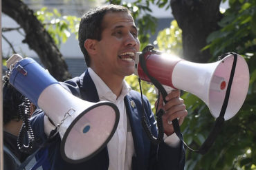 ¡FRONTAL! Juan Guaidó junto a Leopoldo López: “La mayoría está en las calles de Venezuela exigiendo cambio” (+Video)