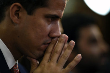 ¡DE FRENTE! Guaidó pide perdón en el cabildo abierto por “haber llegado tarde” para muchos (+Video)