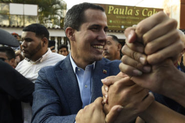 ¡LO ÚLTIMO! Guaidó anuncia que entregó lote de ayuda humanitaria a fundación que atiende a pacientes con VIH