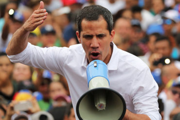 ¡LE CONTAMOS! Juan Guaidó denuncia persecución contra su hermano: “El régimen saliva con detenerme”