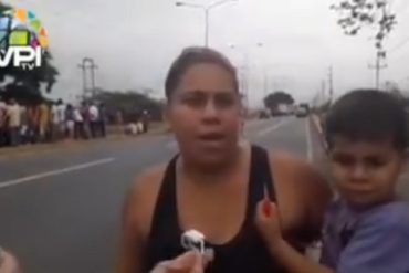 ¡FRONTAL! Con su bebé en brazos esta madre descargó a militares que reprimían una protesta en Barquisimeto (+Punta a Maduro y a Guaidó)