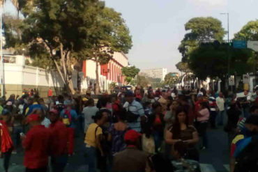 ¡ATENCIÓN! Seguidores del régimen de Maduro se movilizan al Palacio de Miraflores este #30Abr (+Fotos)