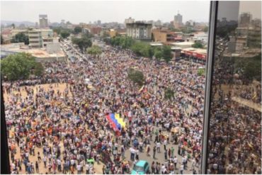 ¡A REVENTAR! Así de masiva fue asistencia a la concentración en Barquisimeto para dar inicio a la Operación Libertad (+Video +Fotos +Guaidó no llegó)