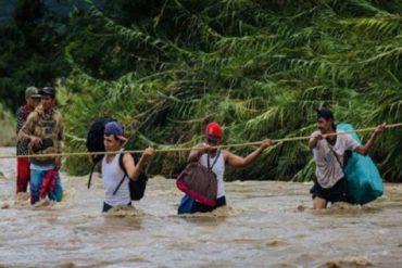 ¡VEA! Los impactantes testimonios de los venezolanos que deben atravesar hasta tres ríos para llegar a Colombia