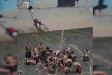 ¡LE MOSTRAMOS! Jóvenes y niños acuden a la minería ilegal en el río Guaire para sobrevivir (+Foto)