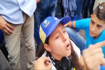 ¡CONTUNDENTE! El mensaje de una manifestante a una funcionaria: “Tú, como mujer, tienes que aprender a ser humana” (+Video)