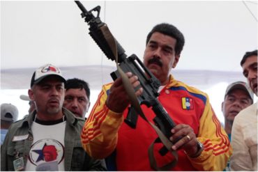 ¡QUÉ JOYITAS! Colectivos prometen empuñar las armas en la defensa del chavismo: «Esta revolución es pacífica, pero está armada» (+Video)