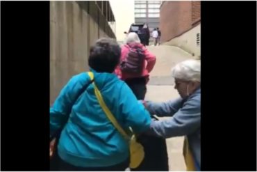 ¡NO AGUANTARON! 5 de los “chavistas gringos” de Code Pink abandonaron la embajada de Venezuela en Washington (+Video)