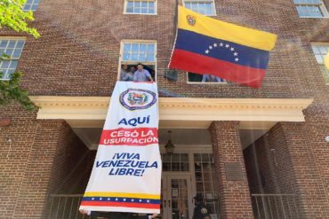 ¡ENTÉRESE! Vecchio recibe edificio de la embajada luego de chequeos de las autoridades federales (+Foto +Video)