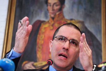 ¡VA A LLORAR! Arreaza se picó porque le cortaron la luz a los «activistas» que tienen tomada la embajada en EE UU