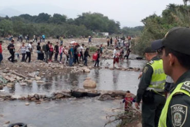 ¡QUÉ PELIGRO! Una mujer herida durante enfrentamientos entre grupos delictivos por control de trocha en la frontera colombo-venezolana (+Video)